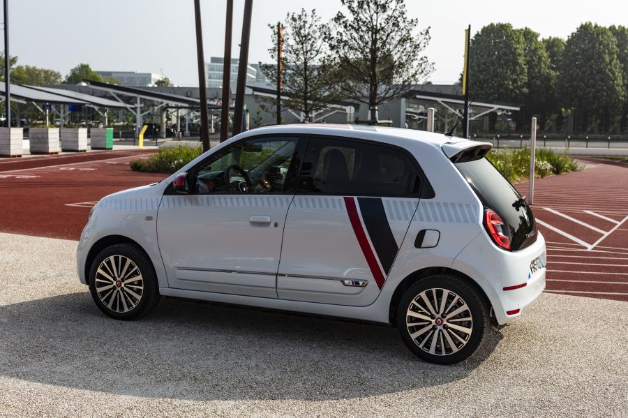  Renault Twingo le coq sportif 2019 года  (фото 10 из 28)